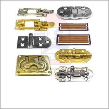 Griffe und Scharniere